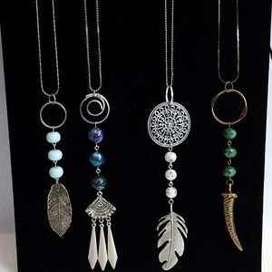 Pendant necklaces